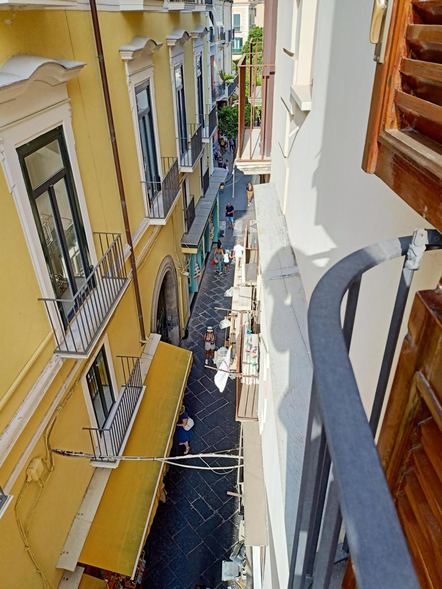 Alleyway Соренто Екстериор снимка